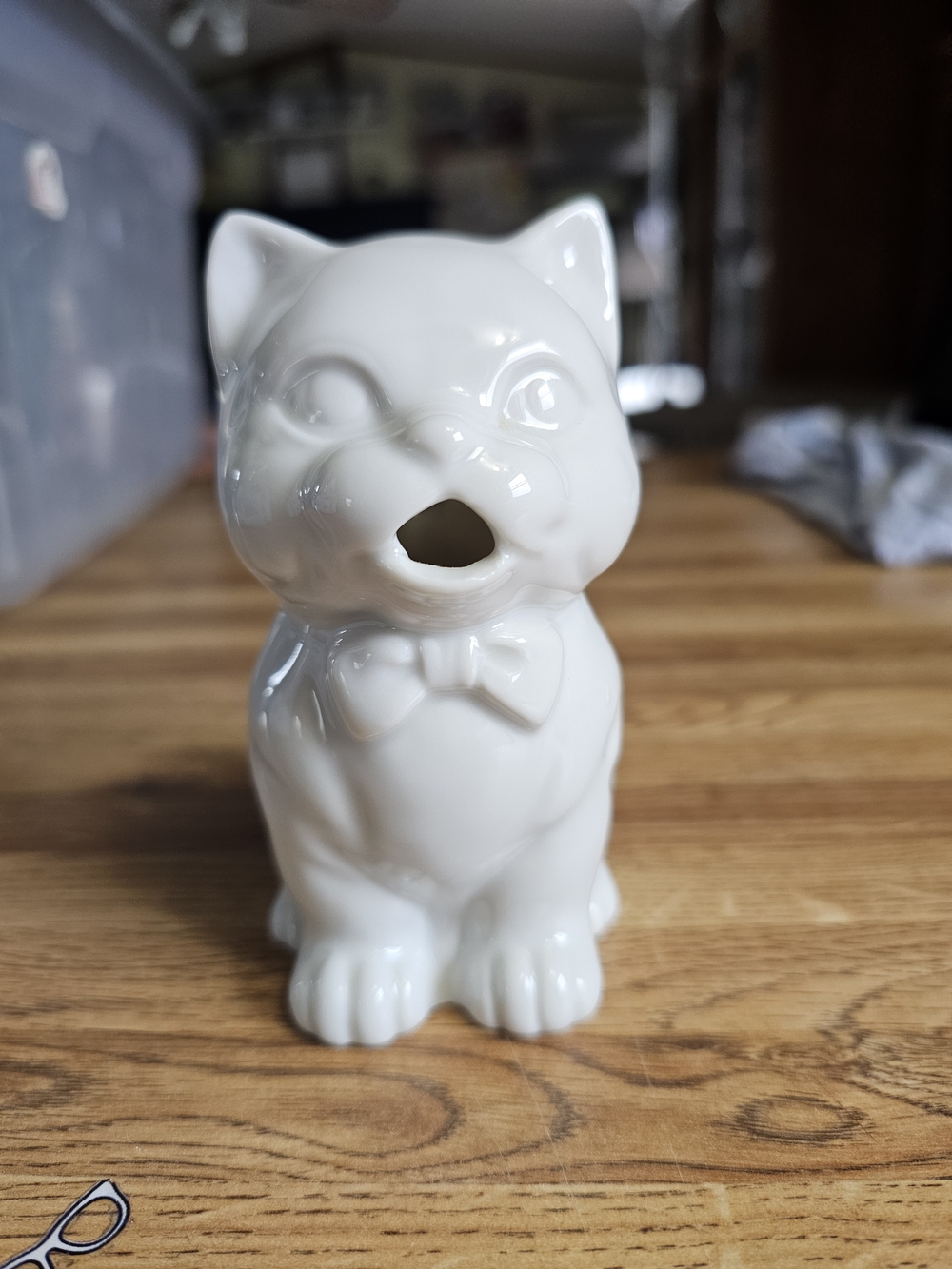 Vintage Pier 1 Glossy White Cat Creamer